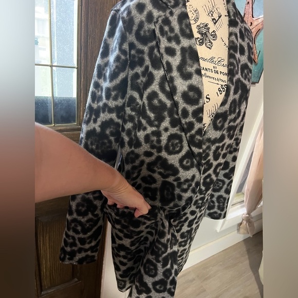 TRIBAL Animal Print Long Blazer/Coat - Picture 3 of 6